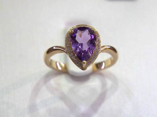 　　金AU750紫晶戒指(拍品编号：24) 　　场次：梅兰珠宝饰品保真拍卖会(九)