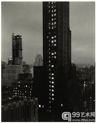 《EVENING, NEW YORK FROM THE SHELTON》，成交价92.9万美元
