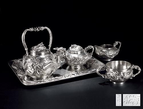 LOT3630 日本明治时期 渡边造 纯银满工龙纹茶具一套五件