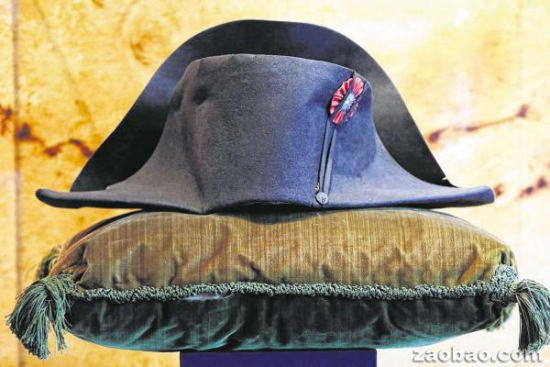 图为拿破仑戴过的帽子。