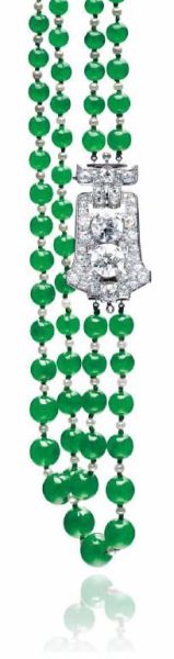 翡翠珠及珍珠项链 CARTIER设计钻石扣 估价： 人民币2,800,000 – 3,800,000 美元450,000 – 620,000