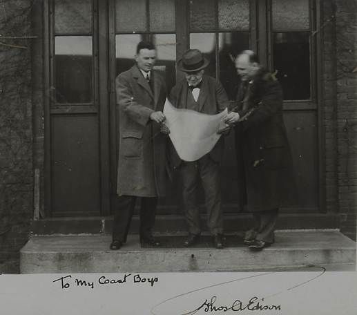 1890年代“世界发明大王”爱迪生(Thomas Alva Edison)亲笔签名照(银盐纸基)