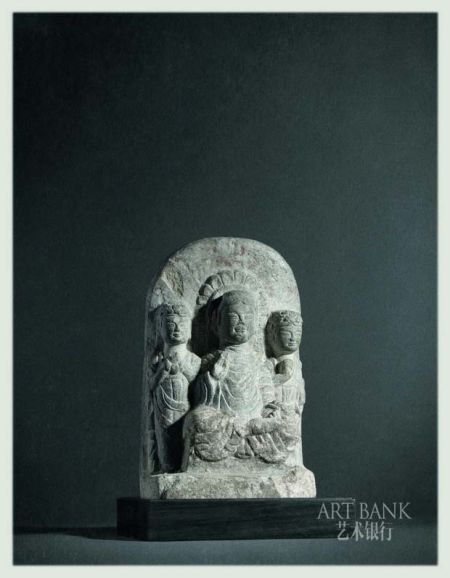 北周 石灰石雕“一佛二菩萨”造像龛（香港苏富比）