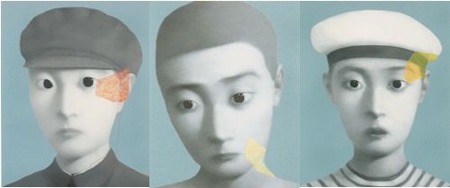　　《同志们系列》(藏品编号：145189001、145189002、145189003)是张晓刚1993年开始创作的“血缘”系列作品的一部分极具怀旧气质精品石板版画。 