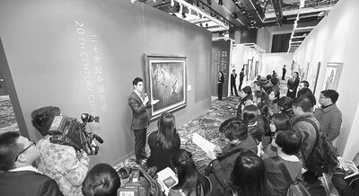 11月27日—12月1日，“苏富比北京艺术周”在北京国贸大酒店举行，其中的“现当代中国艺术”展吸引了众多的关注。 　　 　　王 毅摄