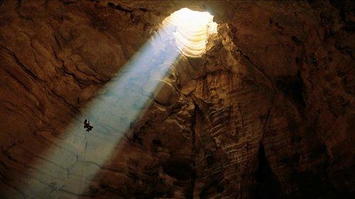 阿曼的马吉里斯尔金洞穴。摄影师 Stephen Alvarez