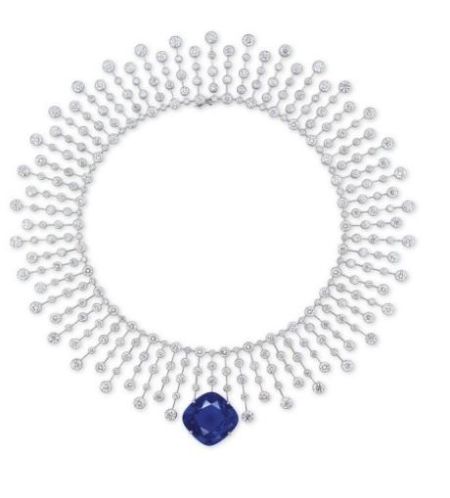 由Cartier设计的天然蓝宝石项链(见左图，拍品编号1788，估价： 18,000,000-28,000,000港元／2,300,000-3,500,000美元)