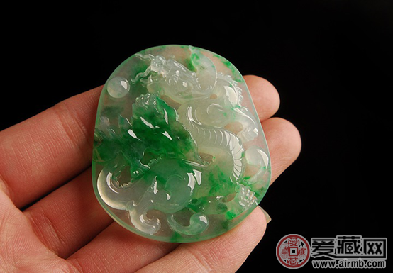 你了解翡翠是什么材质的吗