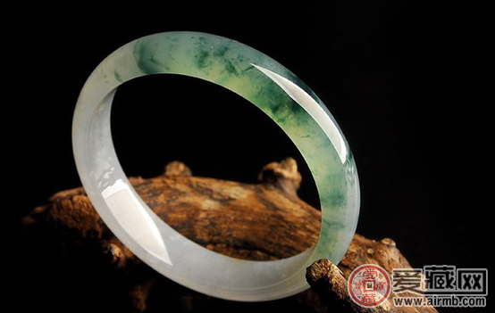 鉴别翡翠挂件A货B货鉴定