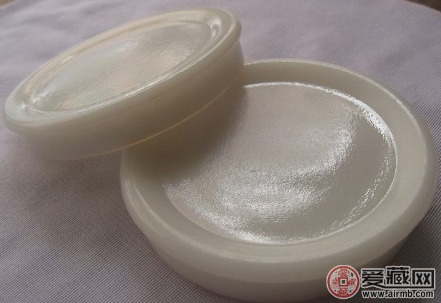 民国白琉璃印盒