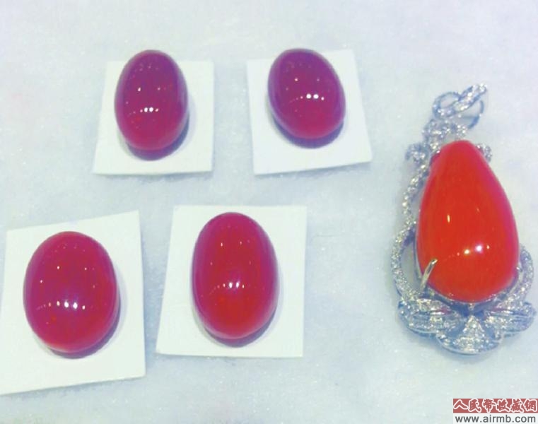 阿卡料珊瑚饰品