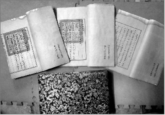 藏家为购善本不惜顺带买了70多件藏品。本报记者 孙辰 摄