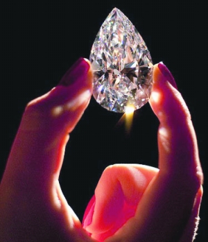 这颗被拍卖的钻石净度和颜色均为最高等级。