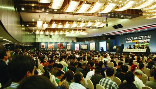 自从十八大以来，文化强国战略成为我国国民经济发展的一大动力。我国是世界上少有的传统文化从未中断的国家之一，中华民族的凝聚力最强的原因就是其独有的文化。而古代艺术品是承载这一文化内容的物质载体，这也是国人之所以喜欢中国古代艺术品的理由。