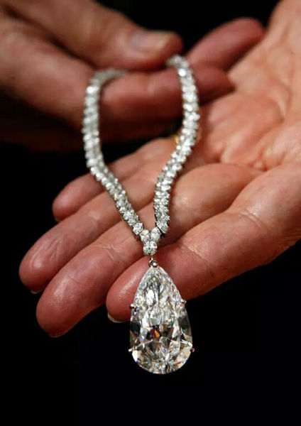 克里斯蒂娜·奥纳西斯珍藏之38克拉梨形钻石吊坠 价格：350万英镑
