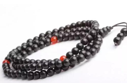 排毒、活血、防脱发：砭石