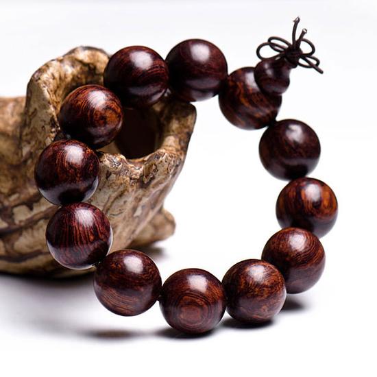 手串为红木代言 收藏手串成为一种文化