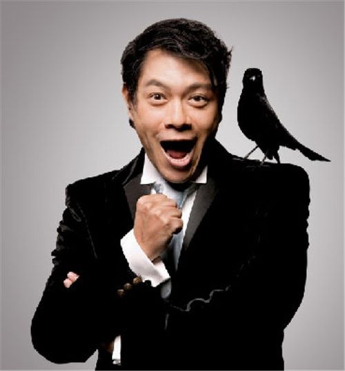 在演艺圈，蔡康永算是资历颇深的前辈，在艺术收藏的领域，蔡康永也是这么样的人物。但由于蔡康永对于自己收藏的艺术品一直是保持谨慎与私密的态度，所以，大众并没有太多的机会去了解蔡康永对于艺术的见解与收藏的作品。