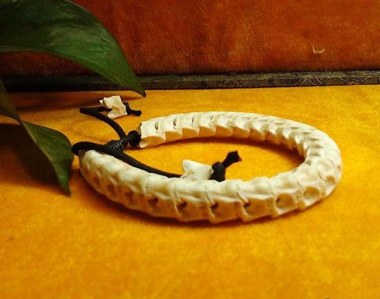 骇人听闻的文玩手串