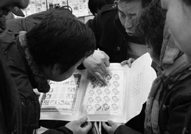 邮市岁末行情还会持续一段时间。资料图片