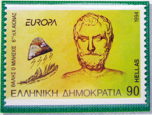 公元前585年，古希腊哲学家泰勒斯记录了琥珀摩擦皮毛后吸引羽毛的奇妙现象。