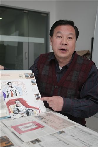 徐明，字永阳。多年来从事教学、教研、设计、绘画工作，中国国际书画艺术研究院副院长、中华全国医学集邮研究会副会长、著名邮票设计家、画家。他曾先后为国家邮政局、中国集邮总公司设计了许多邮品，如：领袖题材、科技题材、教育题材、体育题材、书画题材、音乐题材、戏剧题材、医学题材、金融题材，风光题材。