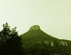 劫匪盘踞之地抱犊崮的真面目